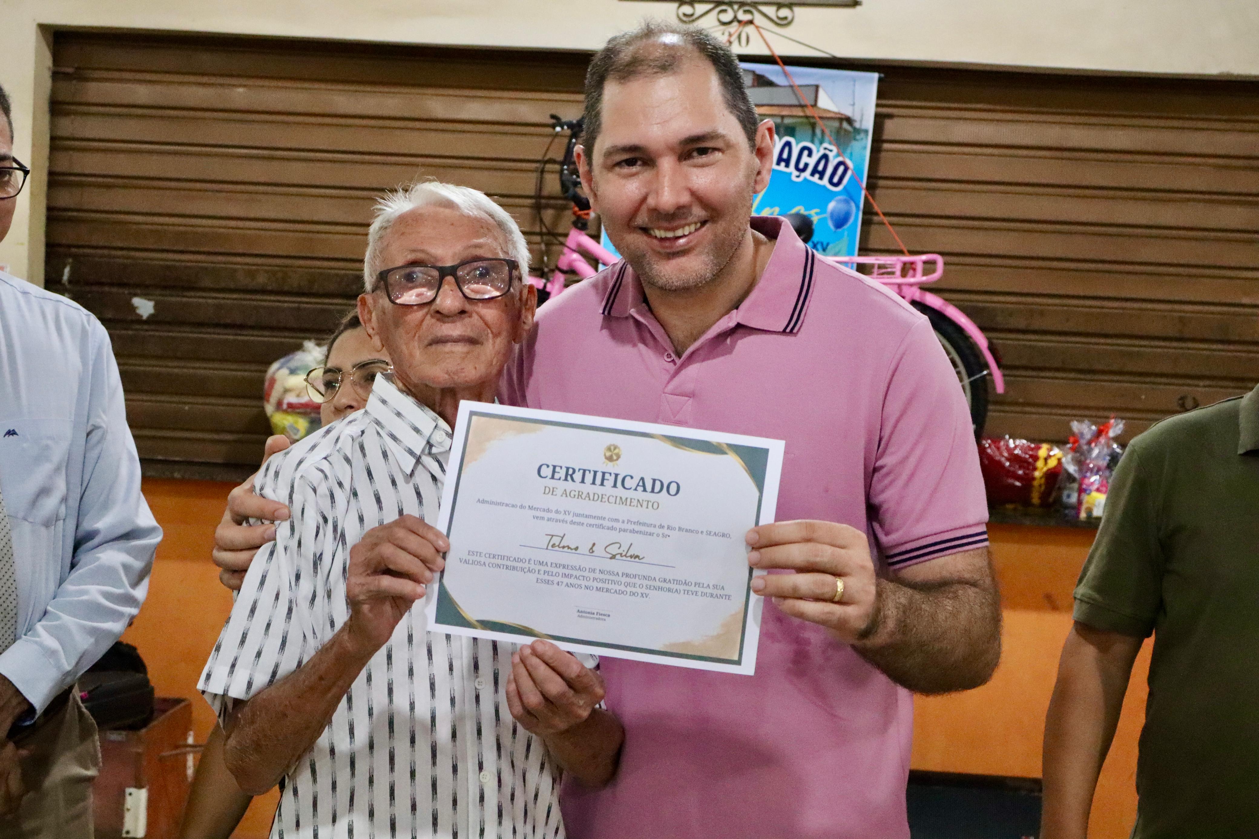 Mercado do Quinze completa 55 anos e celebra trajetória histórica com café da manhã e homenagens; Joabe Lira ressalta importância do local